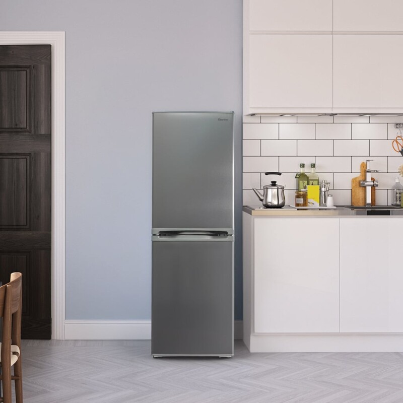 19 Inch 4.9 Cu. Ft. Bottom Mount Mini Refrigerator DCR049B1BSLDB