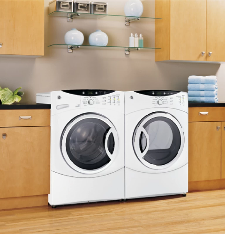 7.0 Cu. Ft. Super Capacity Gas Dryer DCVH640GJWW