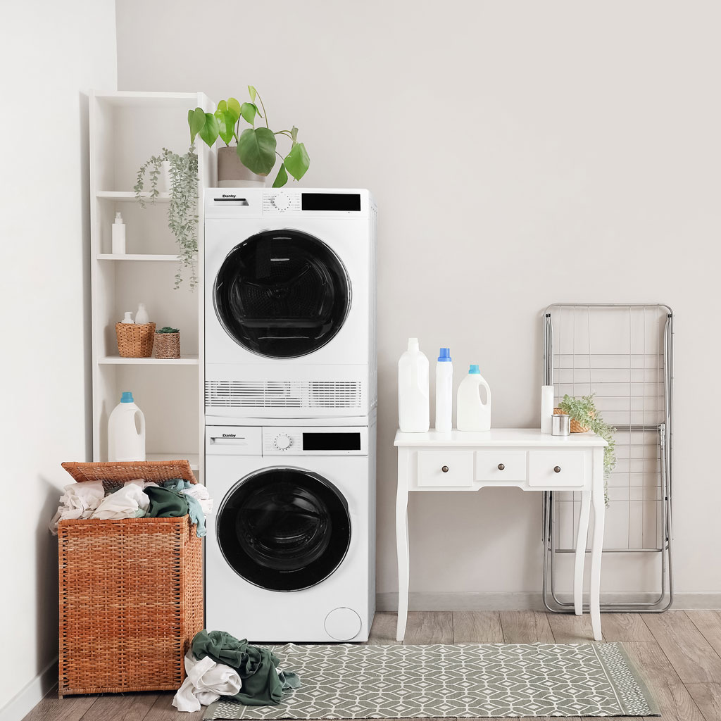 24-inch, 4.0 Cu Ft. Stackable Compact Condensing Sensor Dryer DDY040D4WDB
