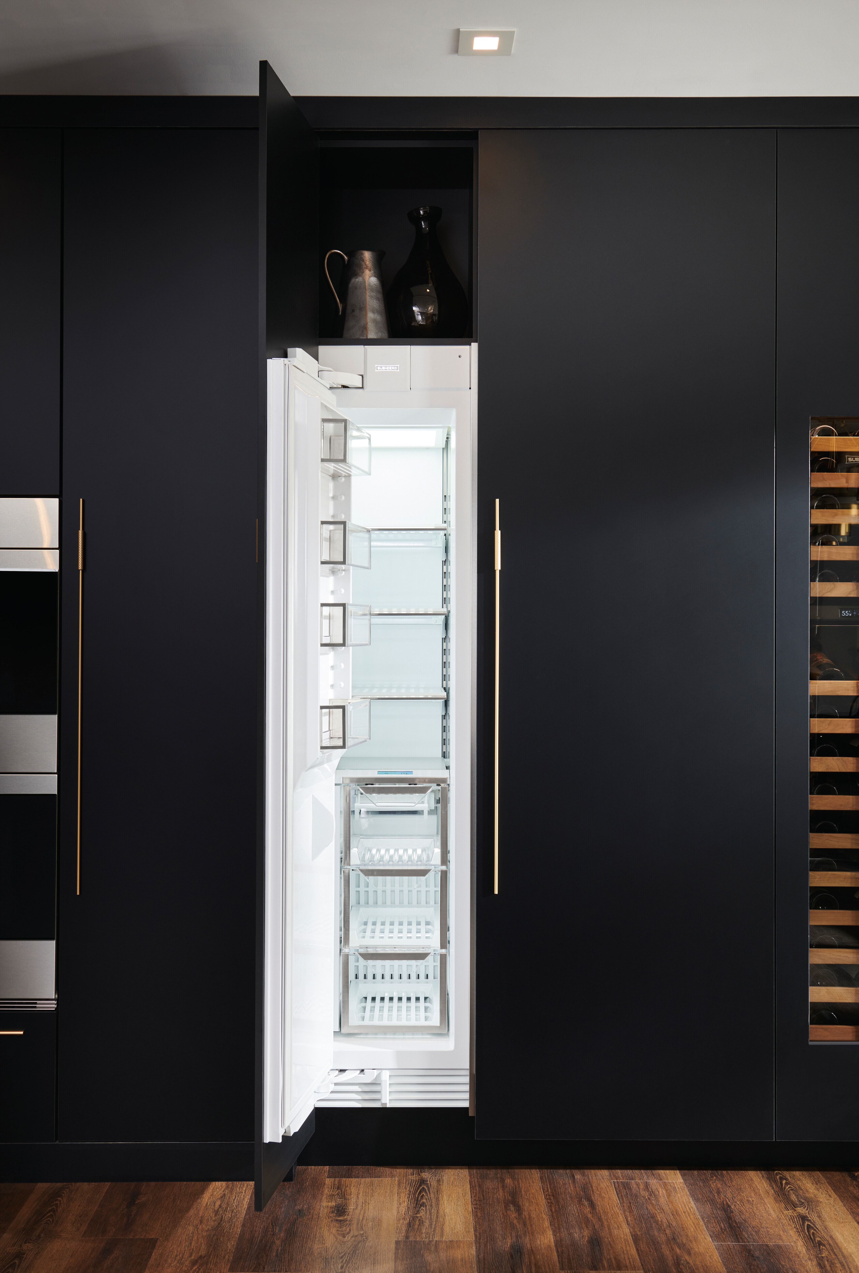 18" Designer Column Freezer with Ice Maker - Left Hinge DEC1850FIL