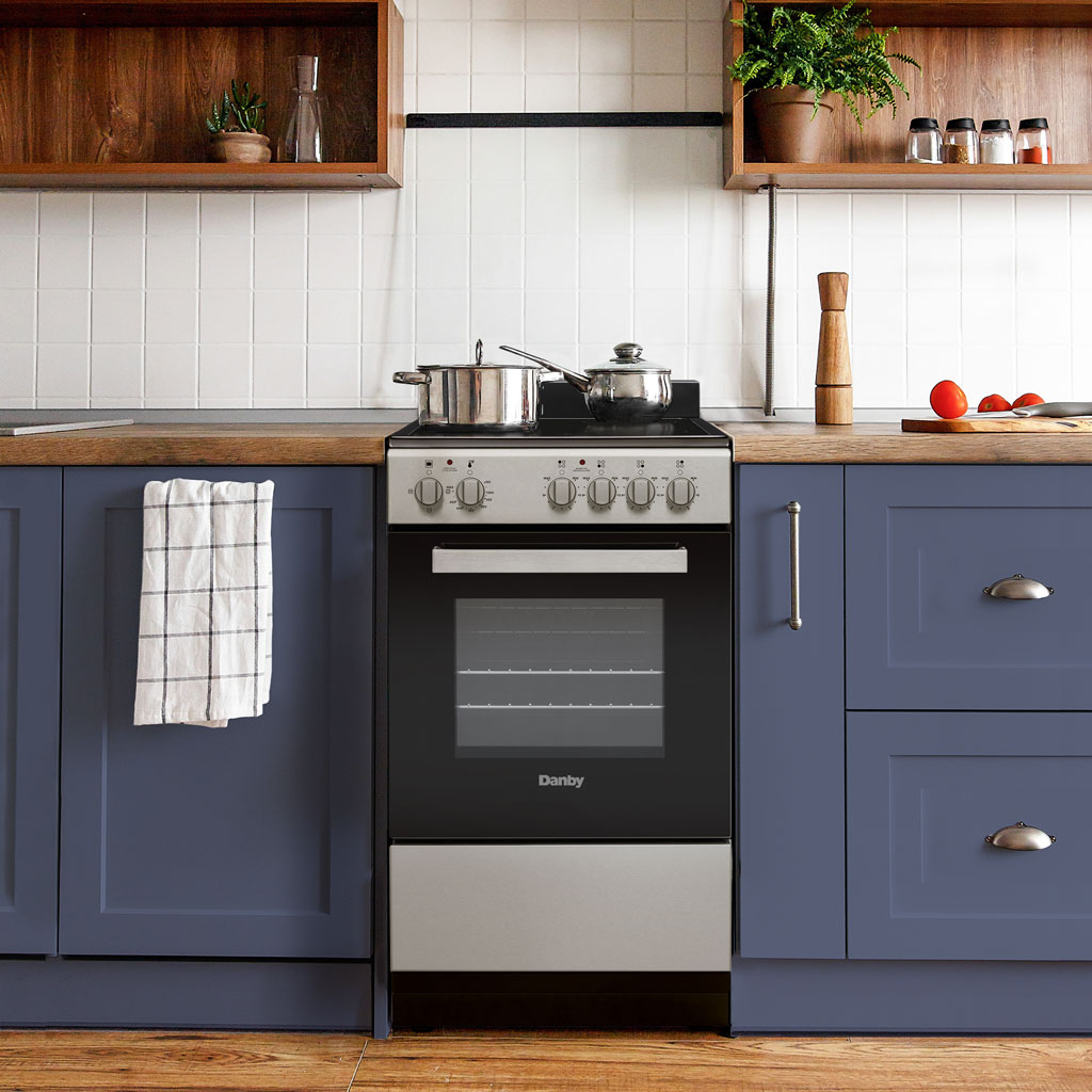 20″ Wide Electric Range in Stainless Steel view 4
