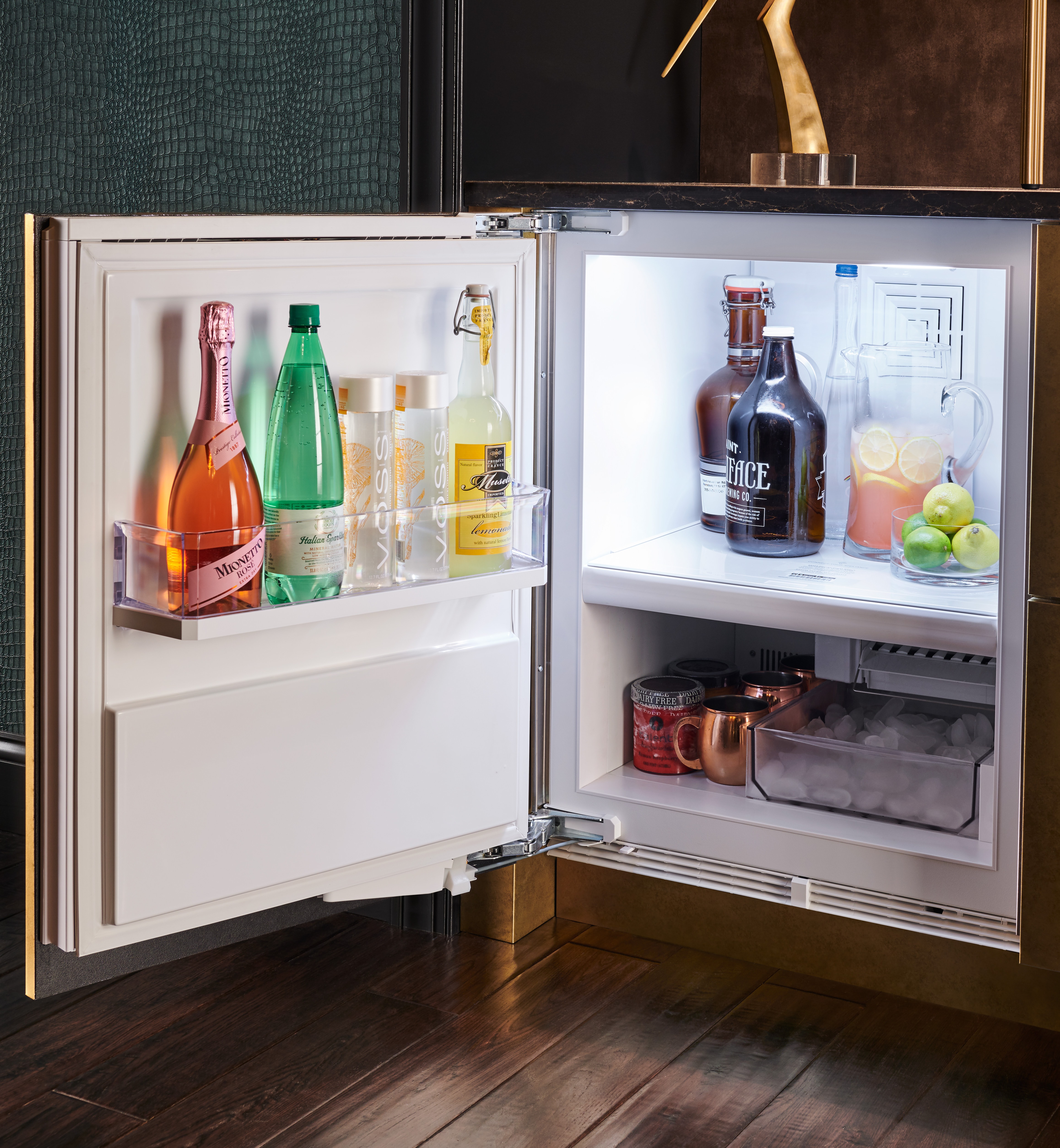 24" Designer Undercounter Refrigerator/Freezer with Ice Maker – Panel Ready DEU2450CIR