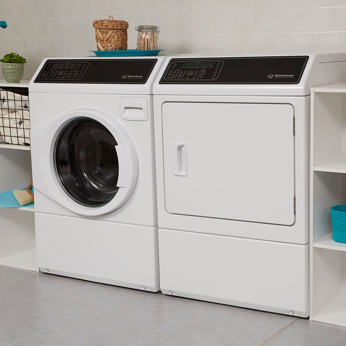 DF7 Sanitizing White Gas Dryer with Front Control view 6
