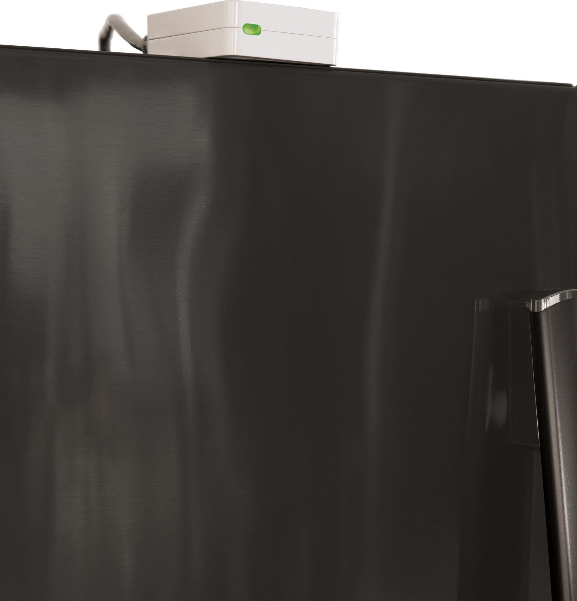 Adora series by GE 27.7 Cu. Ft. French-Door Refrigerator DFE28JBLTS, product image 9 of 9