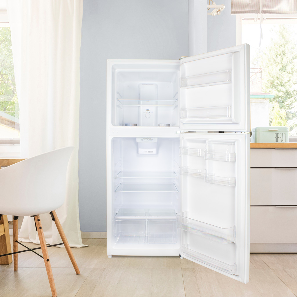 11.6 cu. ft. Apartment Size Fridge Top Mount DFF116B1WDBR