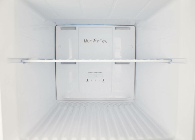 12.1 CF Refrigerator, Frost Free, Crisper with Cover,Electronic Thermostat DFF121C1WDBR