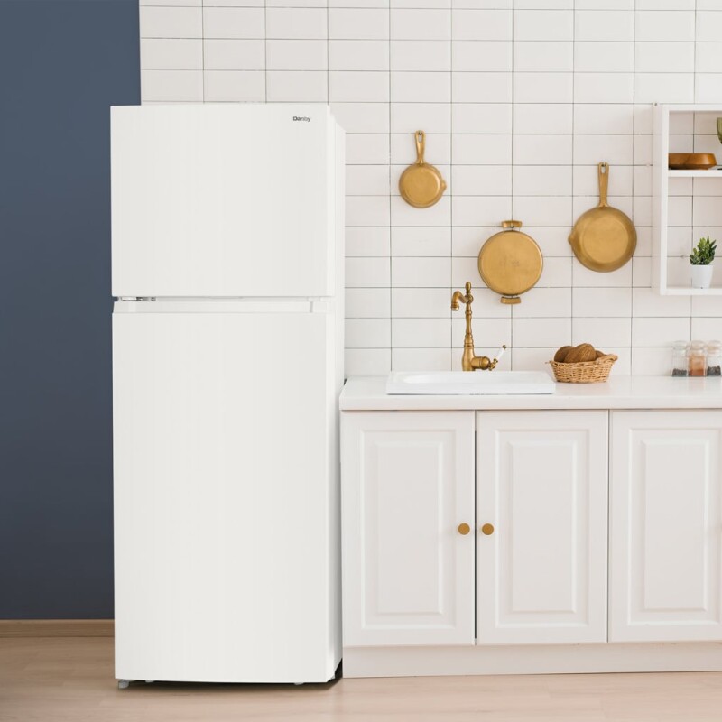 27-inch 18 Cu. Ft. Refrigerator Top Freezer Frost-free Left-hand Door DFF176B1WDBL