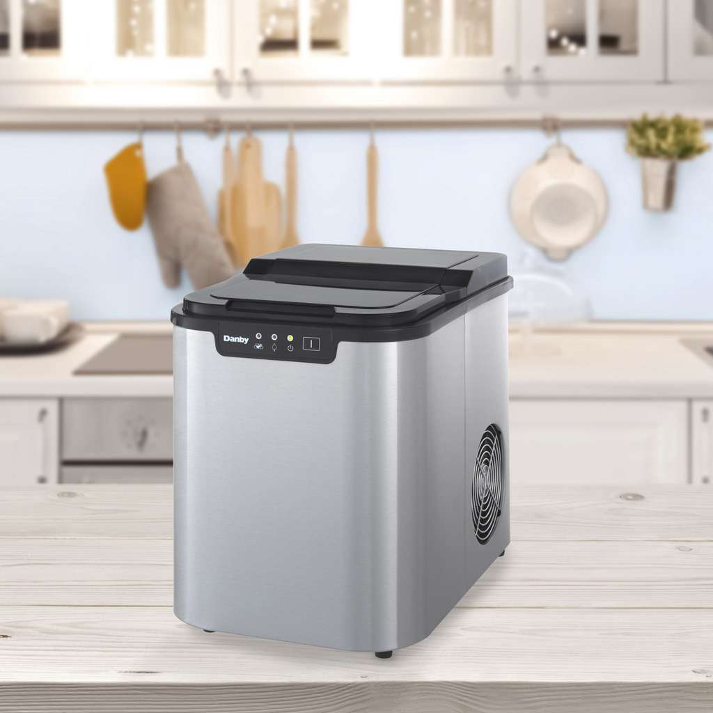 25 lbs. Countertop Ice Maker view 7