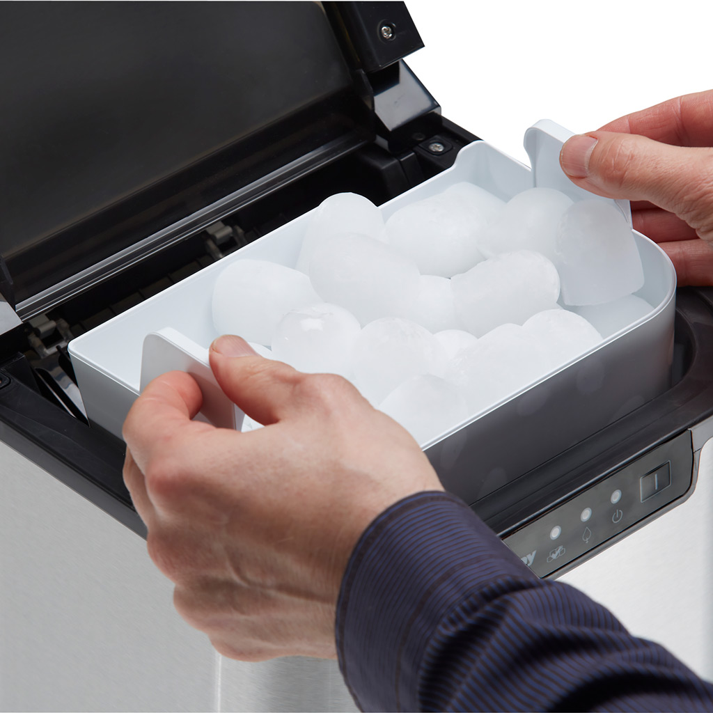 25 lbs. Countertop Ice Maker view 11