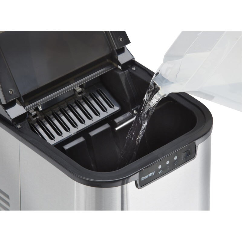 25 lbs. Countertop Ice Maker view 4