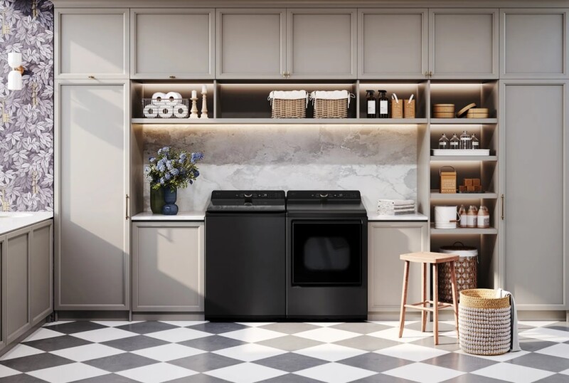 7.3 cu. ft. Ultra Large Capacity Rear Control Electric Dryer with LG EasyLoad™ Door and AI Sensing DLE8480LE