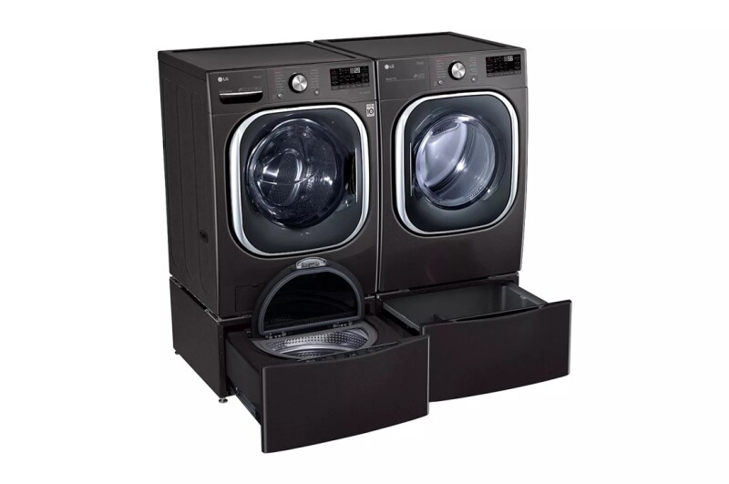 7.4 cu. ft. Ultra Large Capacity Smart wi-fi Enabled Front Load Gas Dryer with TurboSteam™ and Built-In Intelligence DLGX4501B
