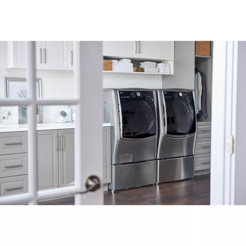 9.0 cu. ft. Large Smart wi-fi Enabled Gas Dryer w/ TurboSteam™ DLGX9001V