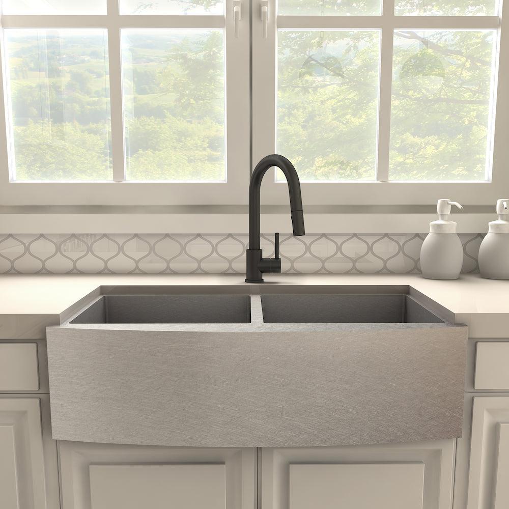 Autograph Edition Dante Pull Down Single Handle Kitchen Faucet In Matte Black DNTKFMB