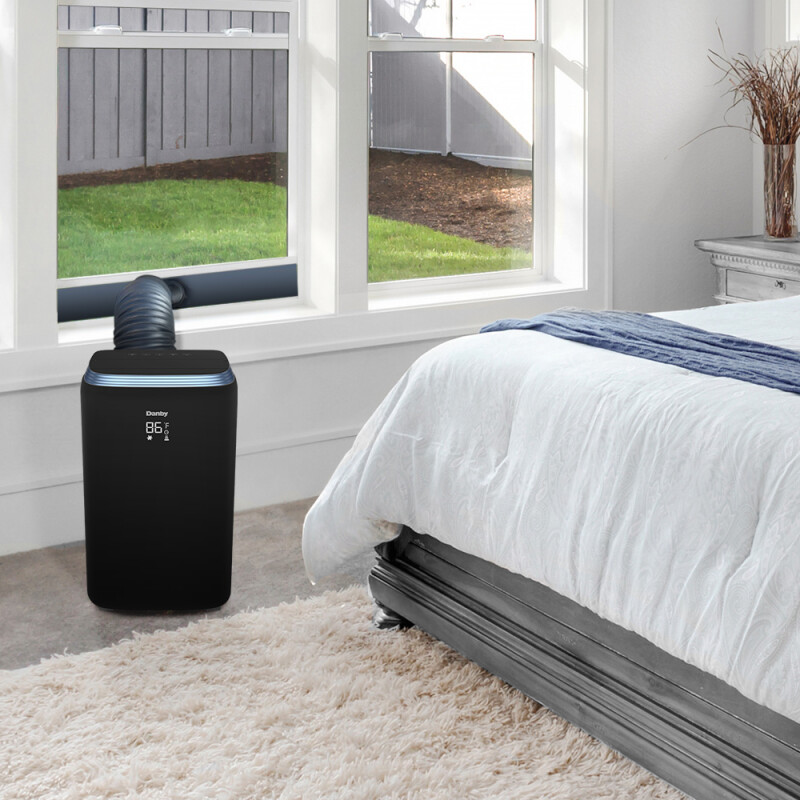12,000 BTU Portable Air Conditioner with Heat Pump DPA120HE3BDB6