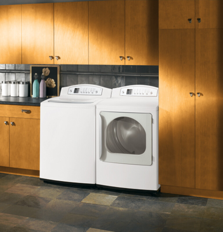 High-Efficiency 7.1 Cu. Ft. King-size Capacity Gas Dryer DPGT650GHWW