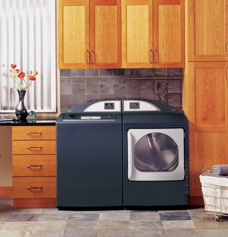 Harmony 7.3 Cu. Ft. King-size Capacity Gas Dryer with Stainless Steel Drum DPGT750GCPL