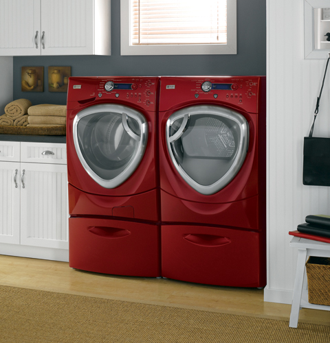 7.5 Cu. Ft. Colossal Capacity Gas Dryer DPVH880GJMV