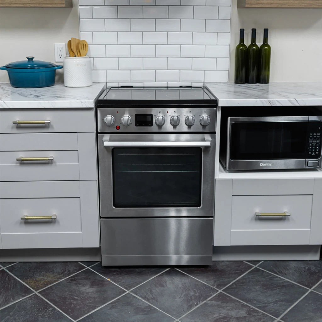 24-in Truairfry Smooth Top Slide-in Electric Range DRCA240BSS