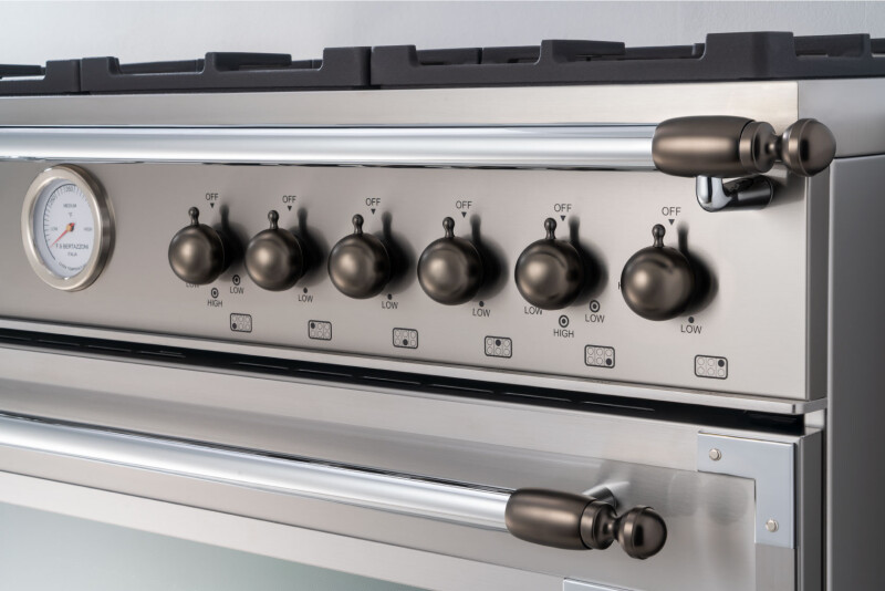 Kit Includes (12) Knobs and 8 Handle Finials: (3) Pairs for Range & (1) Pair for Hood DSHERTKHSB