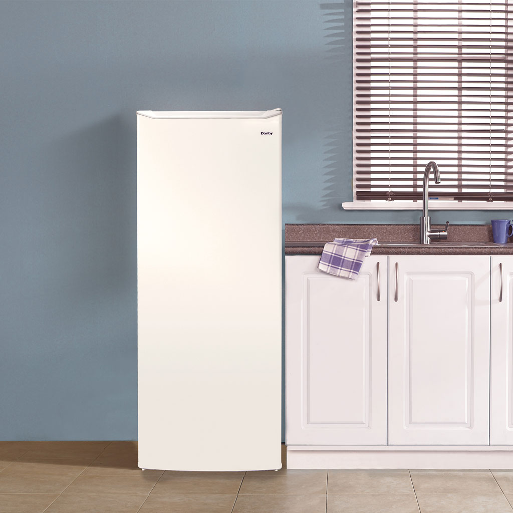 6.0 Cu. Ft. Upright Freezer DUFM060B2WDB