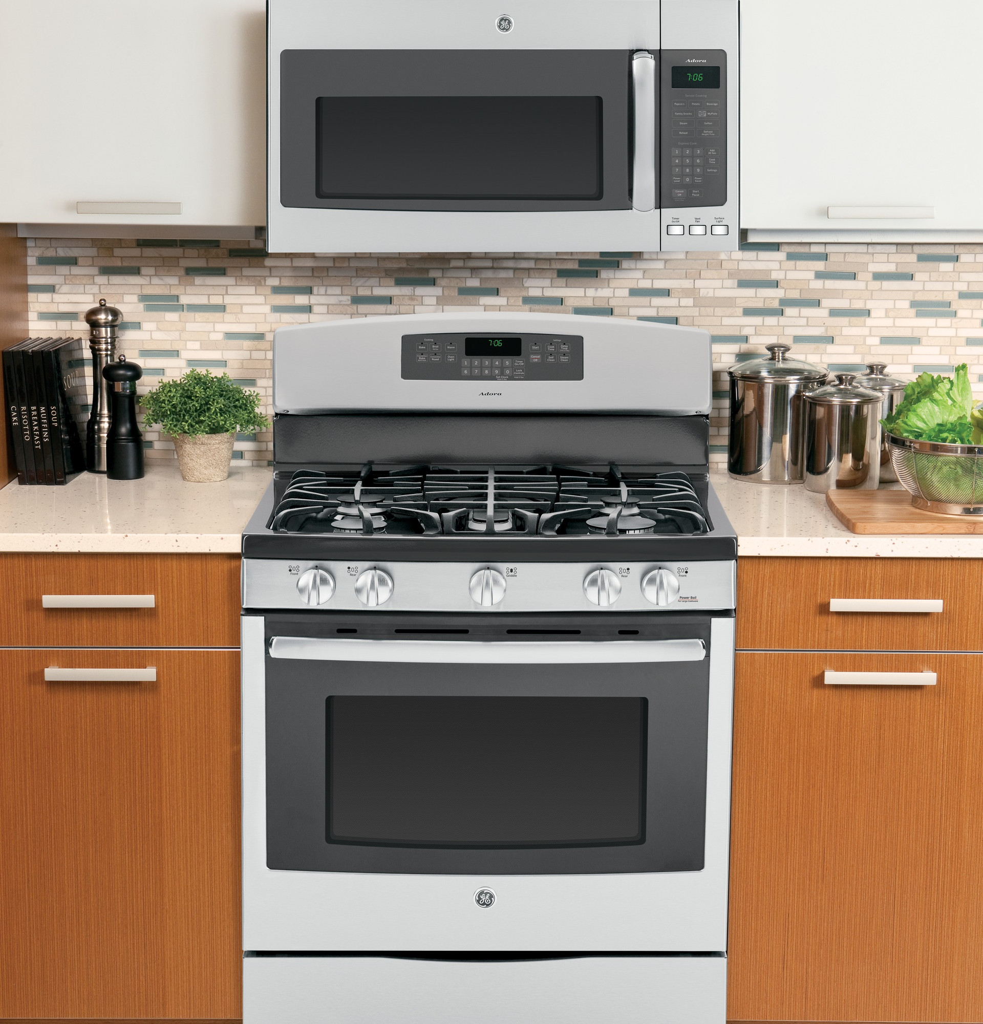 Adora series by GE 1.9 Cu. Ft. Over-the-Range Sensor Microwave Oven DVM7195SFSS, product image 3 of 5