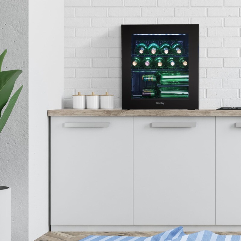 16 Bottle Free-Standing Wine Cooler view 14