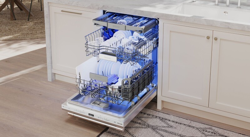 Sapphire® Dishwasher 24'' Professional, DWHD660EFP