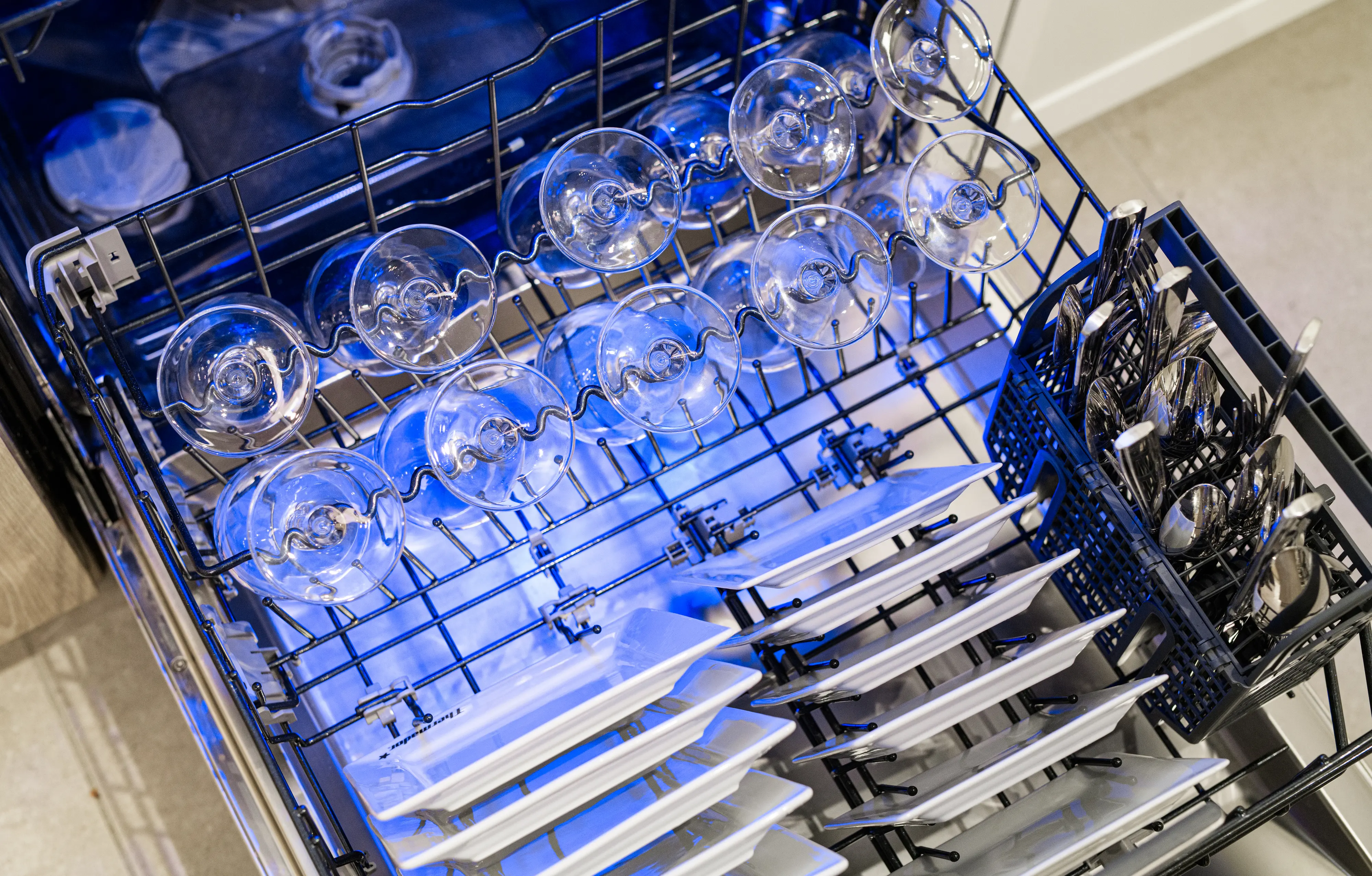 Star Sapphire® Dishwasher 24'' Masterpiece®, DWHD661EFM