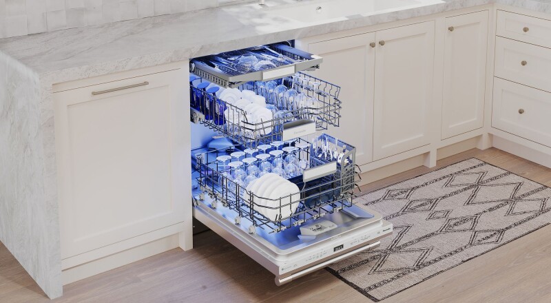 Star Sapphire® Dishwasher 24'' Professional, DWHD661EFP