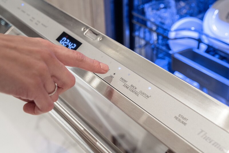 Star Sapphire® Dishwasher 24'' Professional, DWHD661EFP