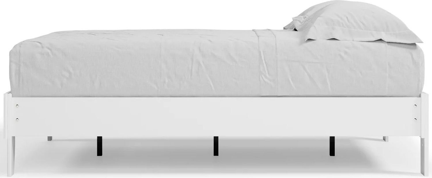 Piperton White Full Platform Bed EB1221112