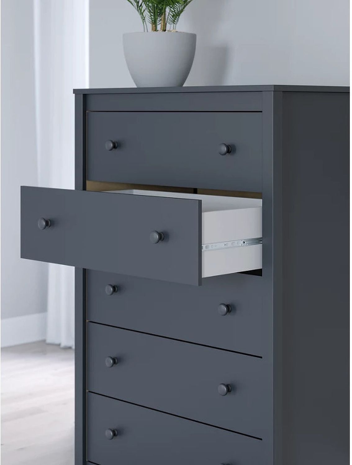 Simmenfort Chest of Drawers In Navy Blue EB1528245