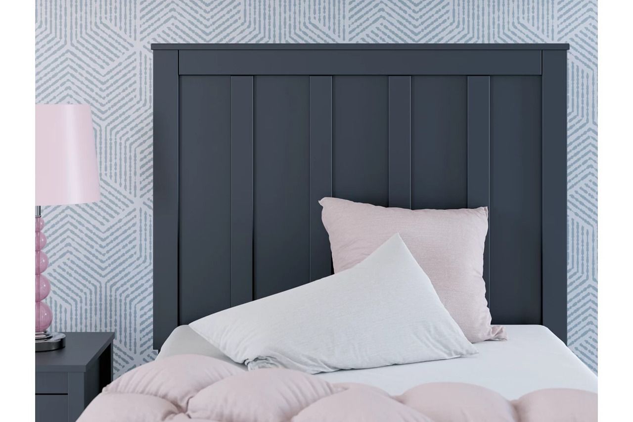 Simmenfort Twin Platform Bed In Navy Blue EB1528B1
