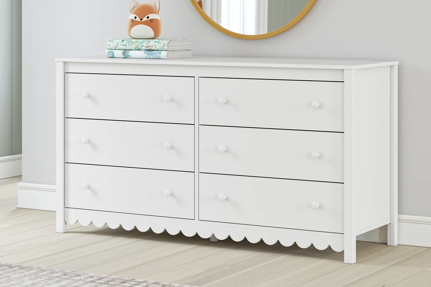 Hallityn Dresser In White EB1810231