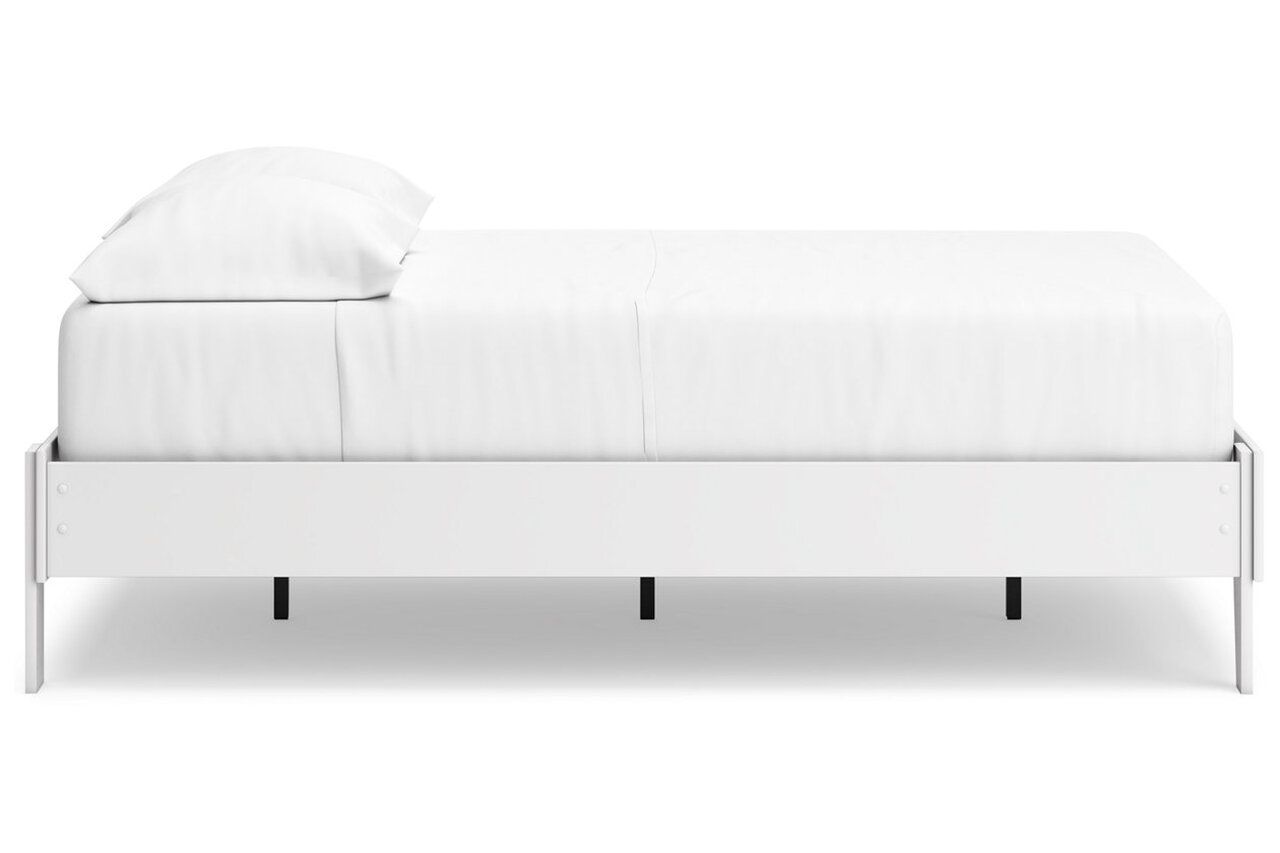 Hallityn Full Panel Platform Bed In White EB1810B2