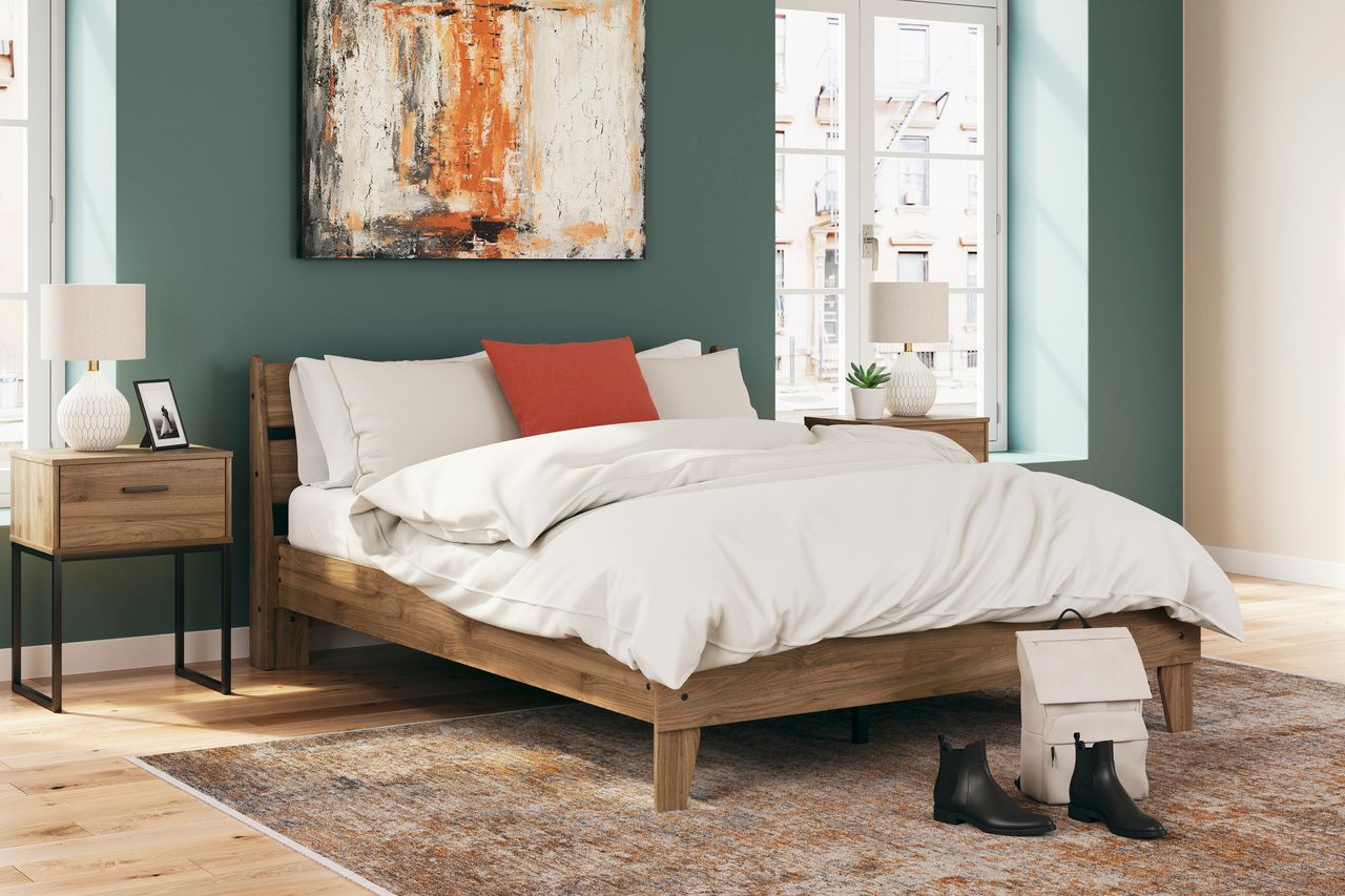 Deanlow Queen Panel Headboard In Honey EB1866157