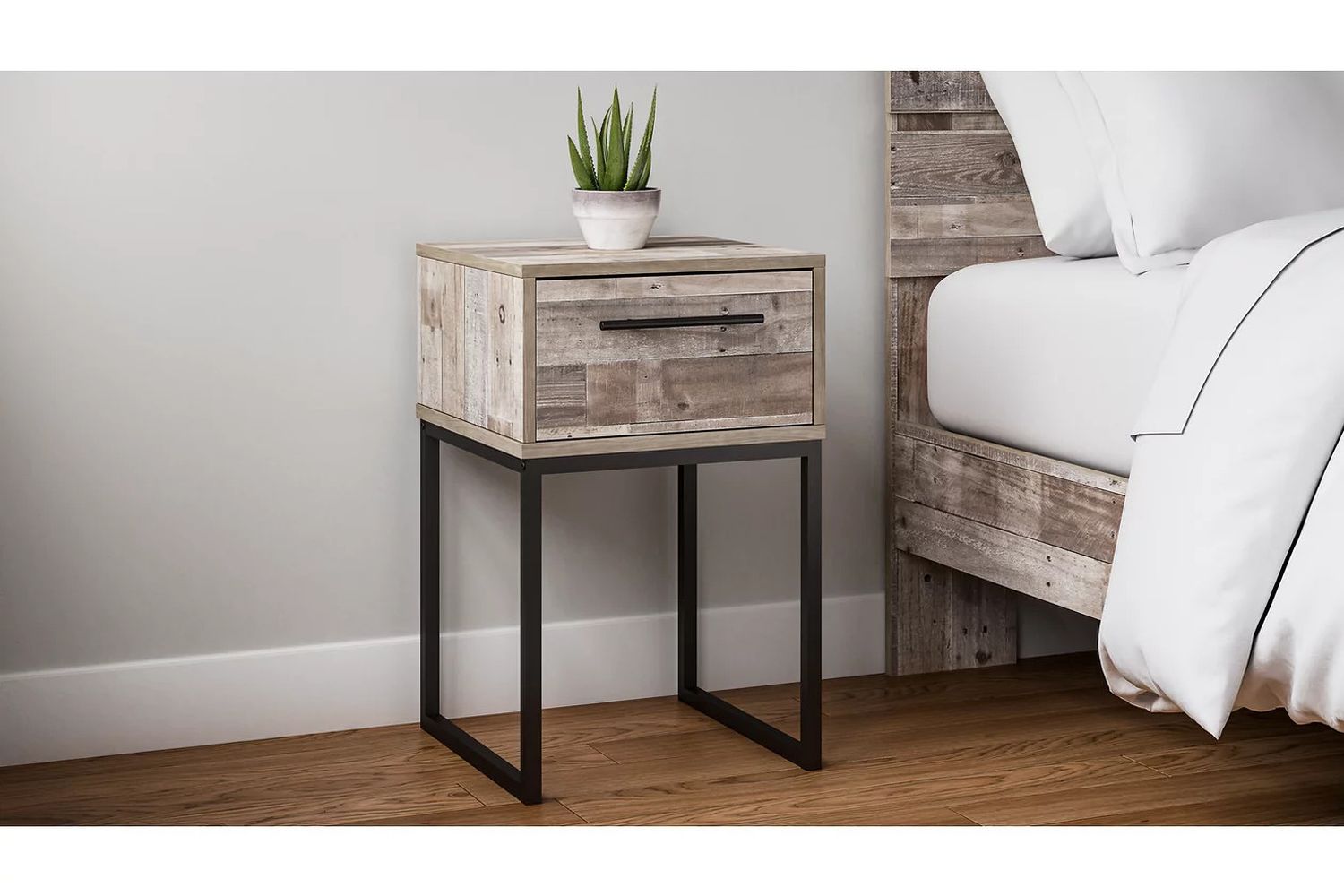 Neilsville Whitewash One Drawer Night Stand EB2320291