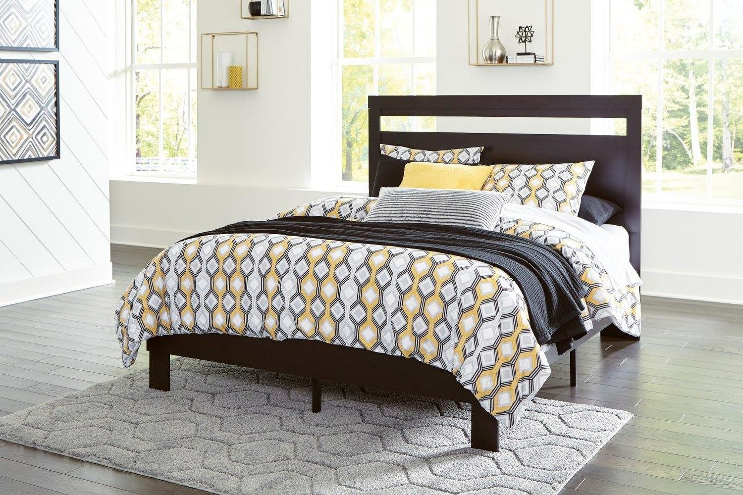 Finch Black Queen Platform Bed EB3392B2