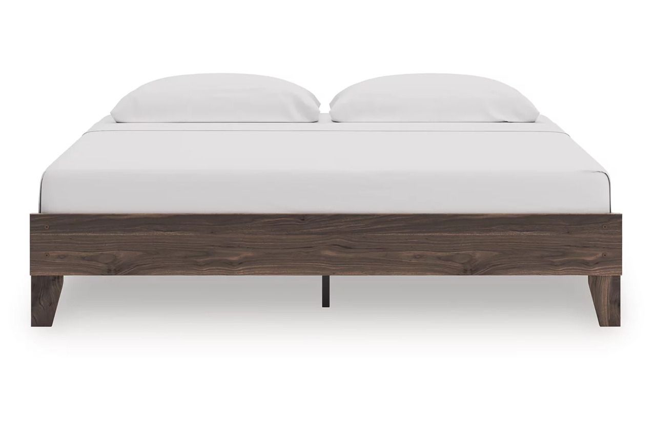 Calverson King Platform Bed In Brown EB3660114