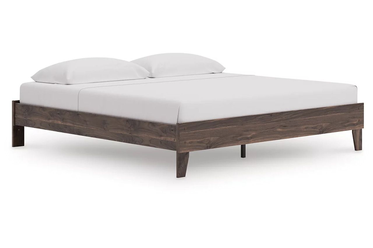 Calverson King Platform Bed In Brown EB3660114