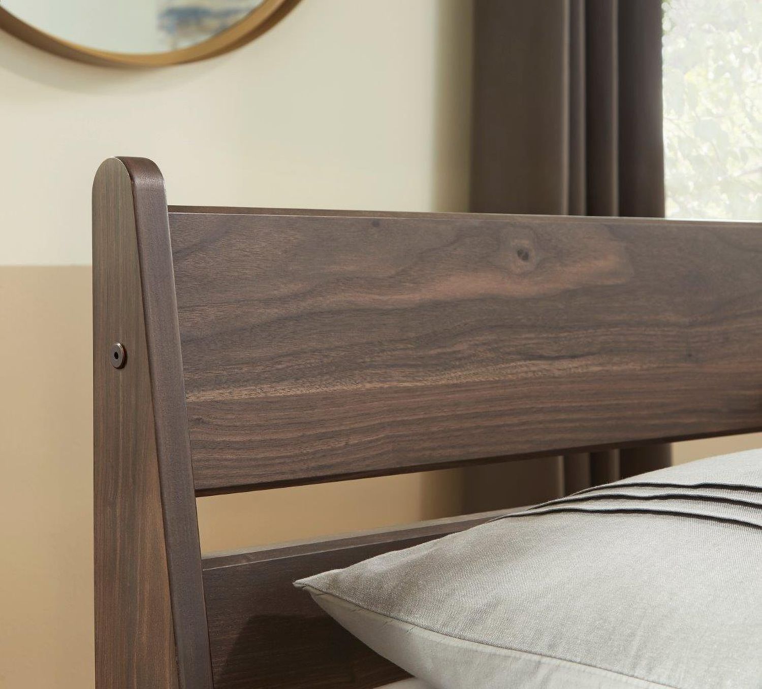 Calverson Mocha Full Platform Bed EB3660B2