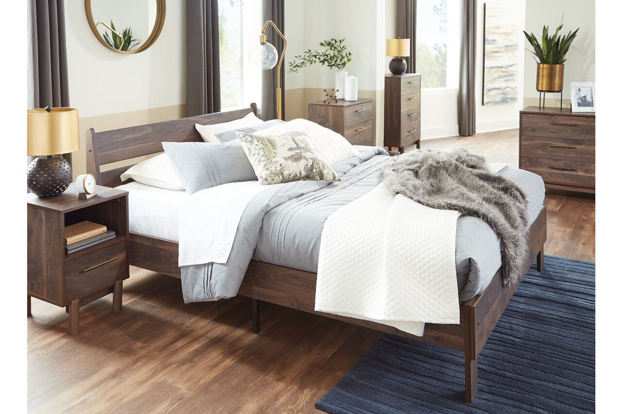 Calverson Mocha Full Platform Bed EB3660B2