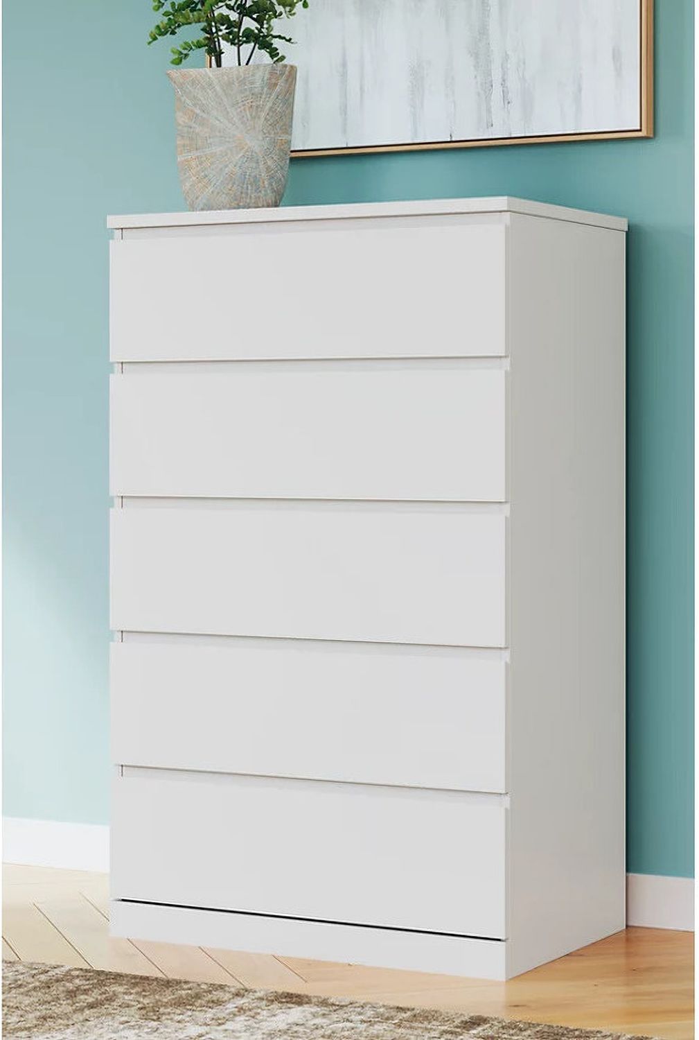 Onita Chest of Drawers In White EB9630245