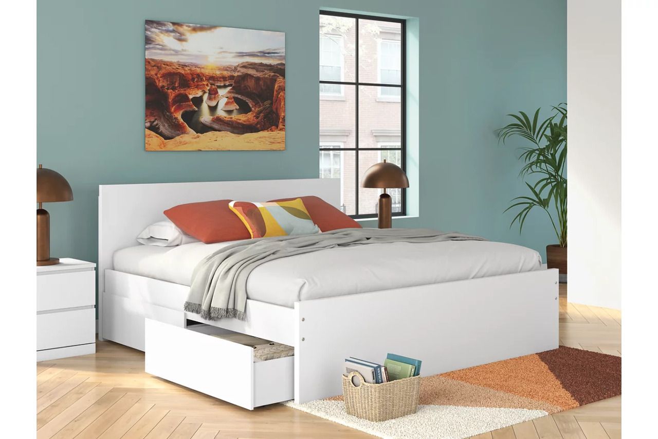 Onita King Panel Platform Bed with Storage In White EB9630B20