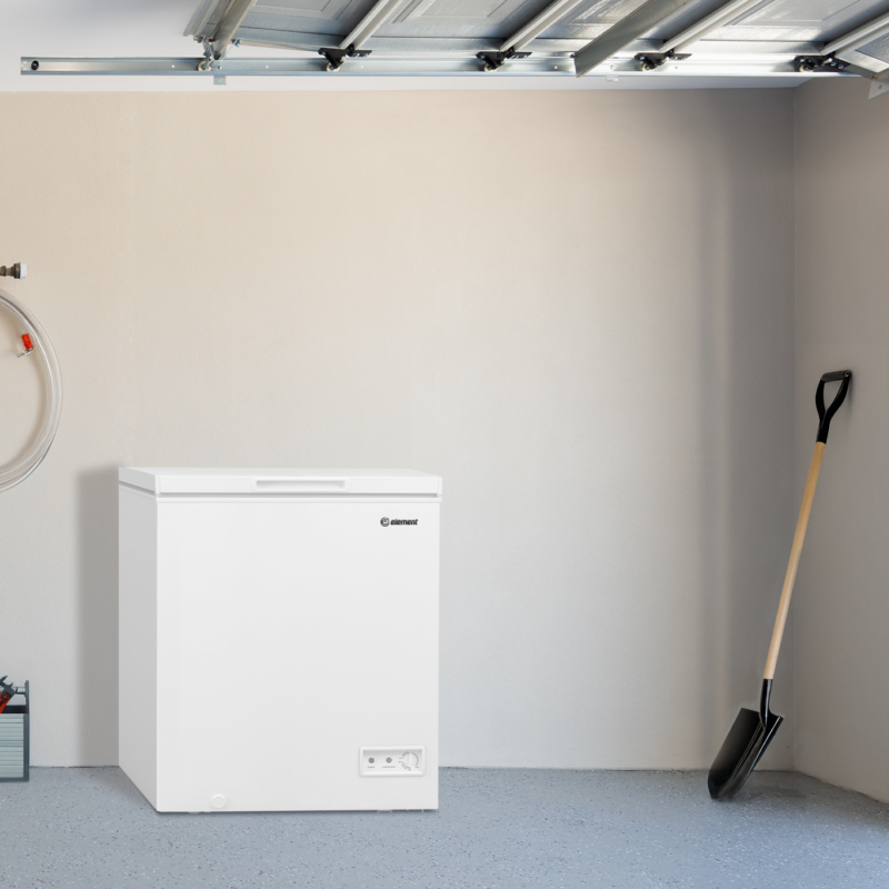 Element 5.0 cu. ft. Chest Freezer - White (ECF50MD2EW) view 9