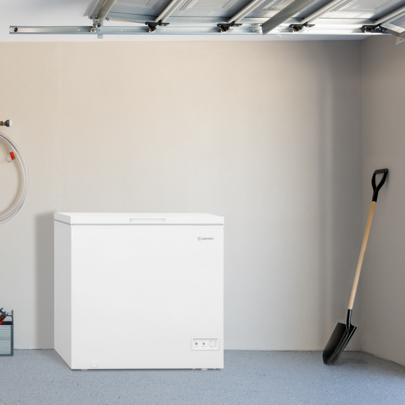 Element 7.0 cu. ft. Chest Freezer - White (ECF70MD2EW) view 9