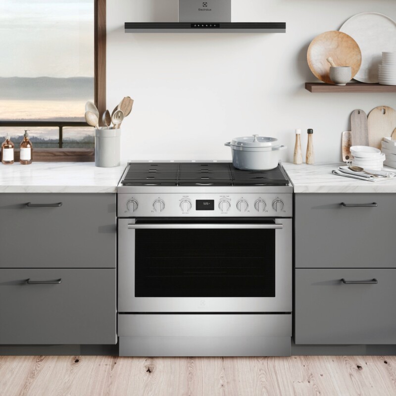 36" Dual-Fuel Freestanding Range view 2