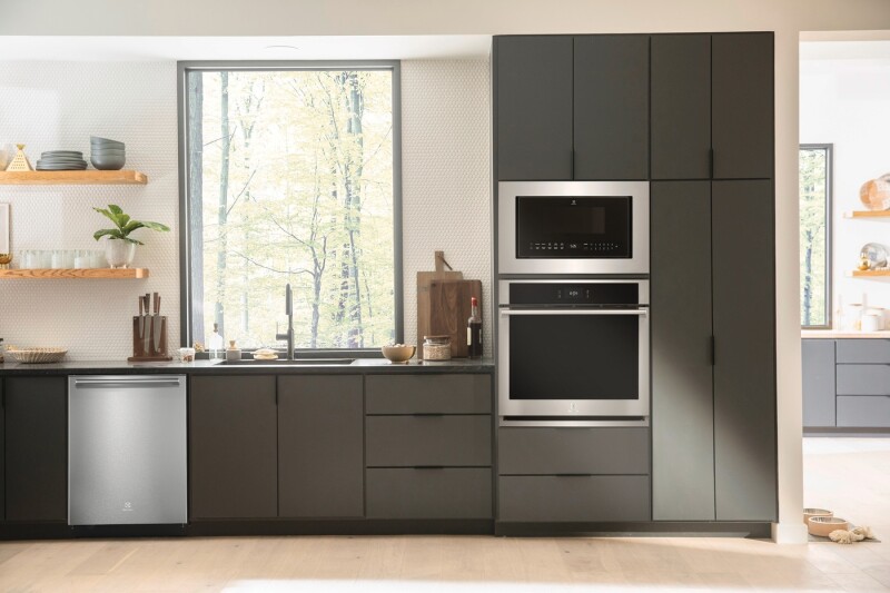 Electrolux 24" Stainless Steel Tub Built-In Dishwasher with SmartBoost Stainless Steel EDSH4944BS Picture 1