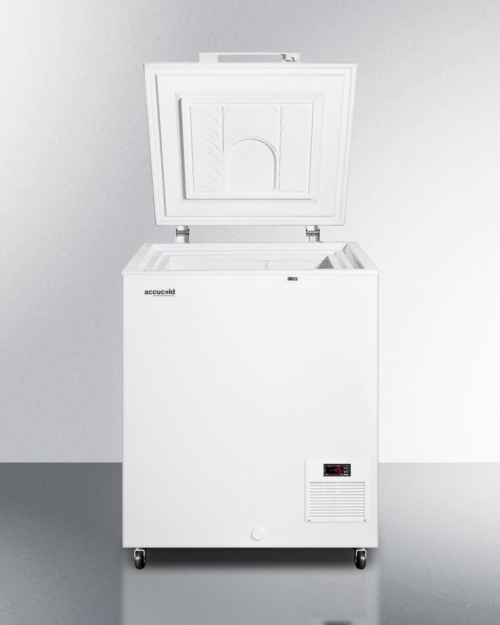 4.8 Cu.Ft. Chest Freezer EL11LT
